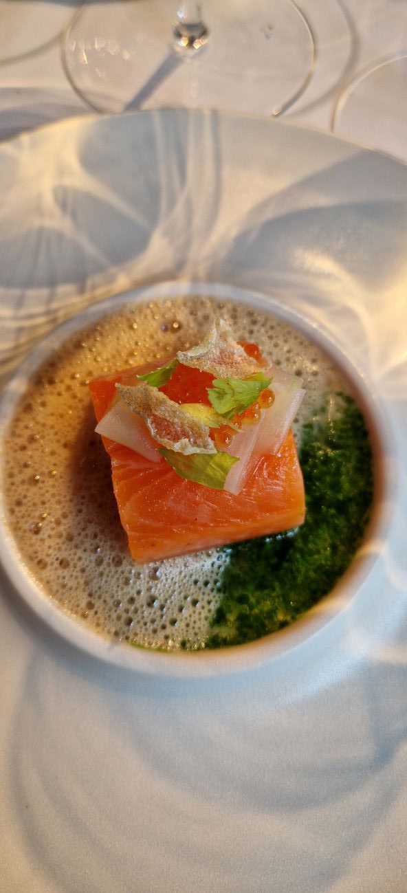 Heitlinger Roundtable Im Rausch: Das Menü und Ike Jime Saibling