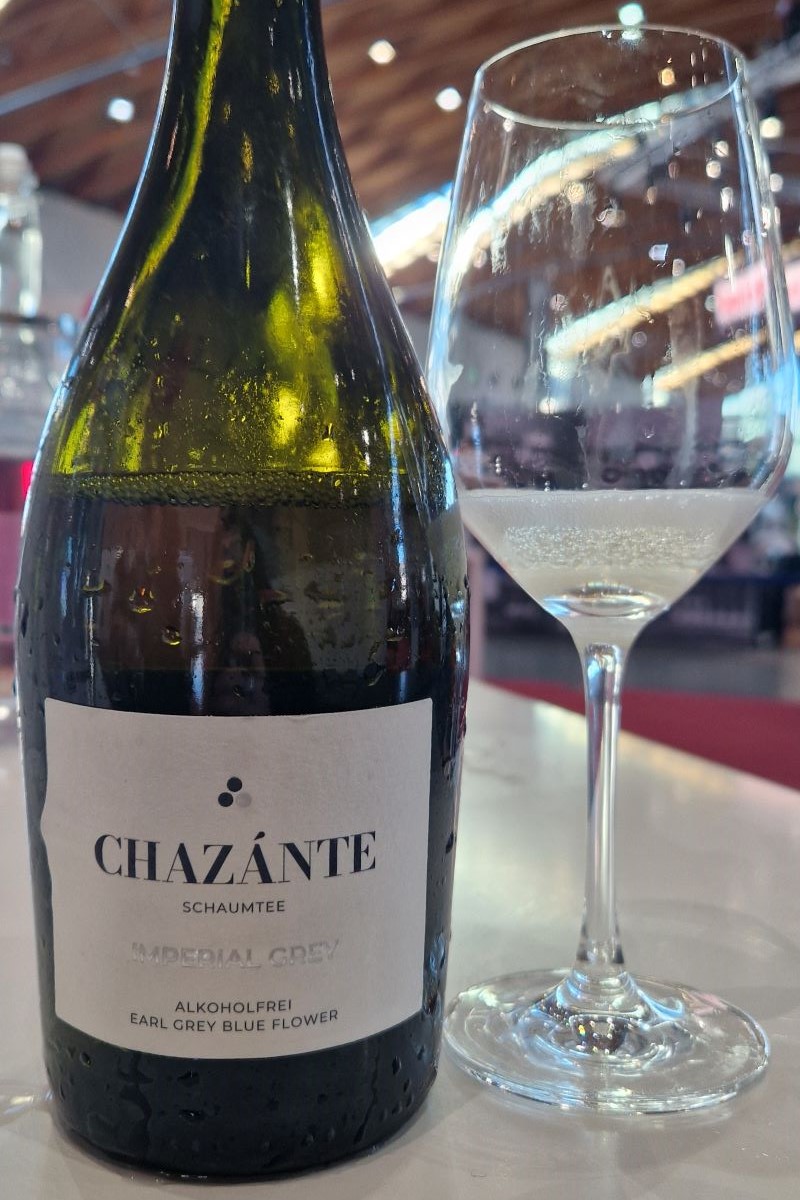 Viele alkoholfreie Neuprodukte auf der Eurovino 2026: Chazánte Schaumtee